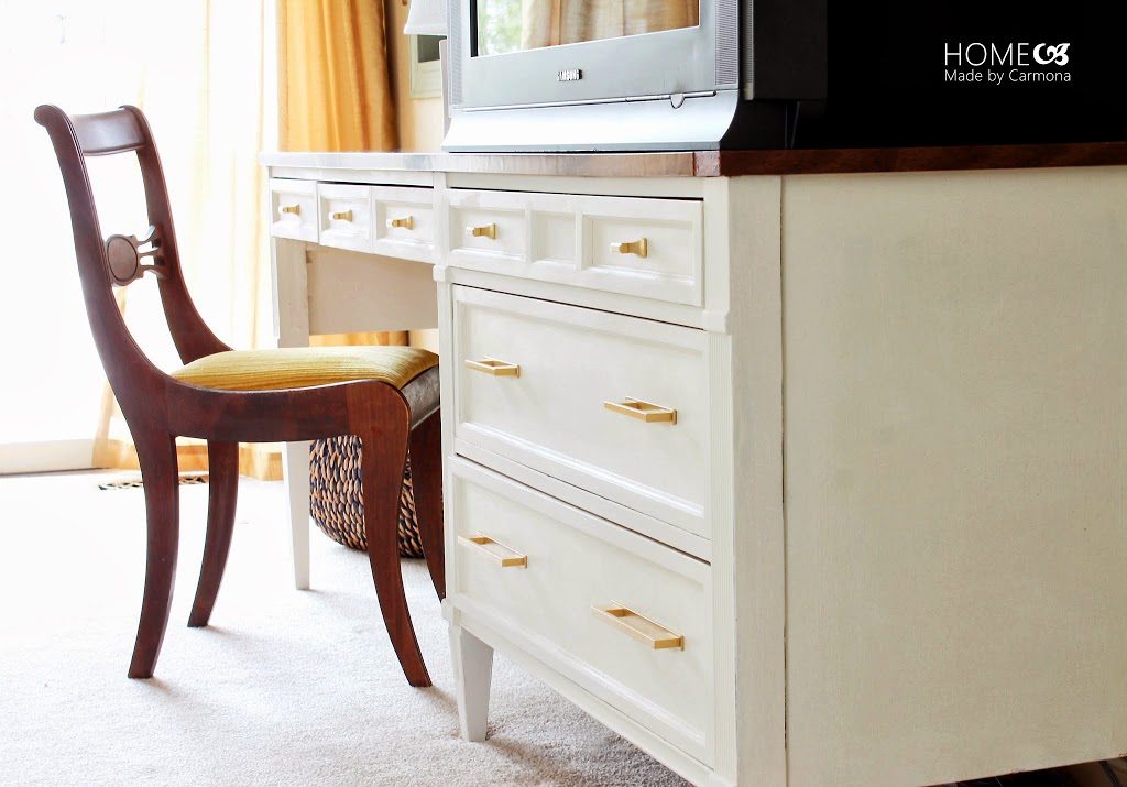 Dressing table store with tv