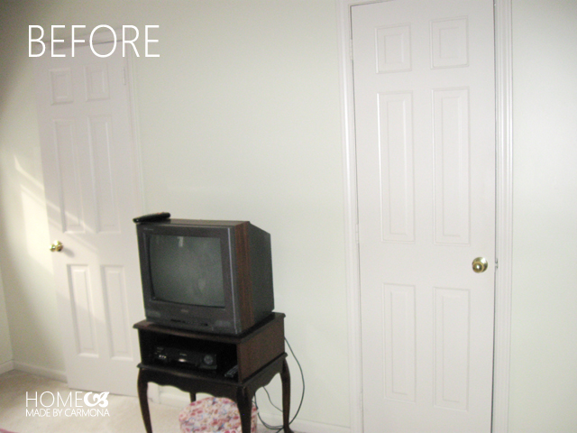 Violet bedroom before - double doorwall