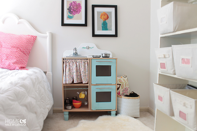 Amazing DIY Play Kitchen