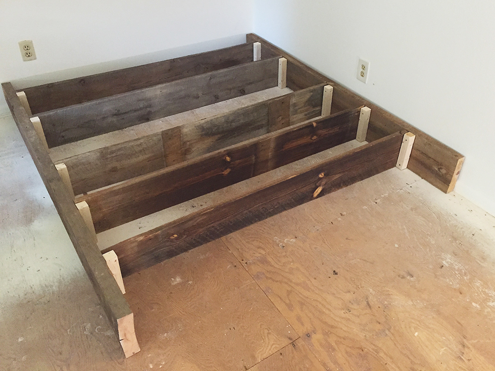 Diy Reclaimed Wood Bookshelf By Anna Elyce Smith