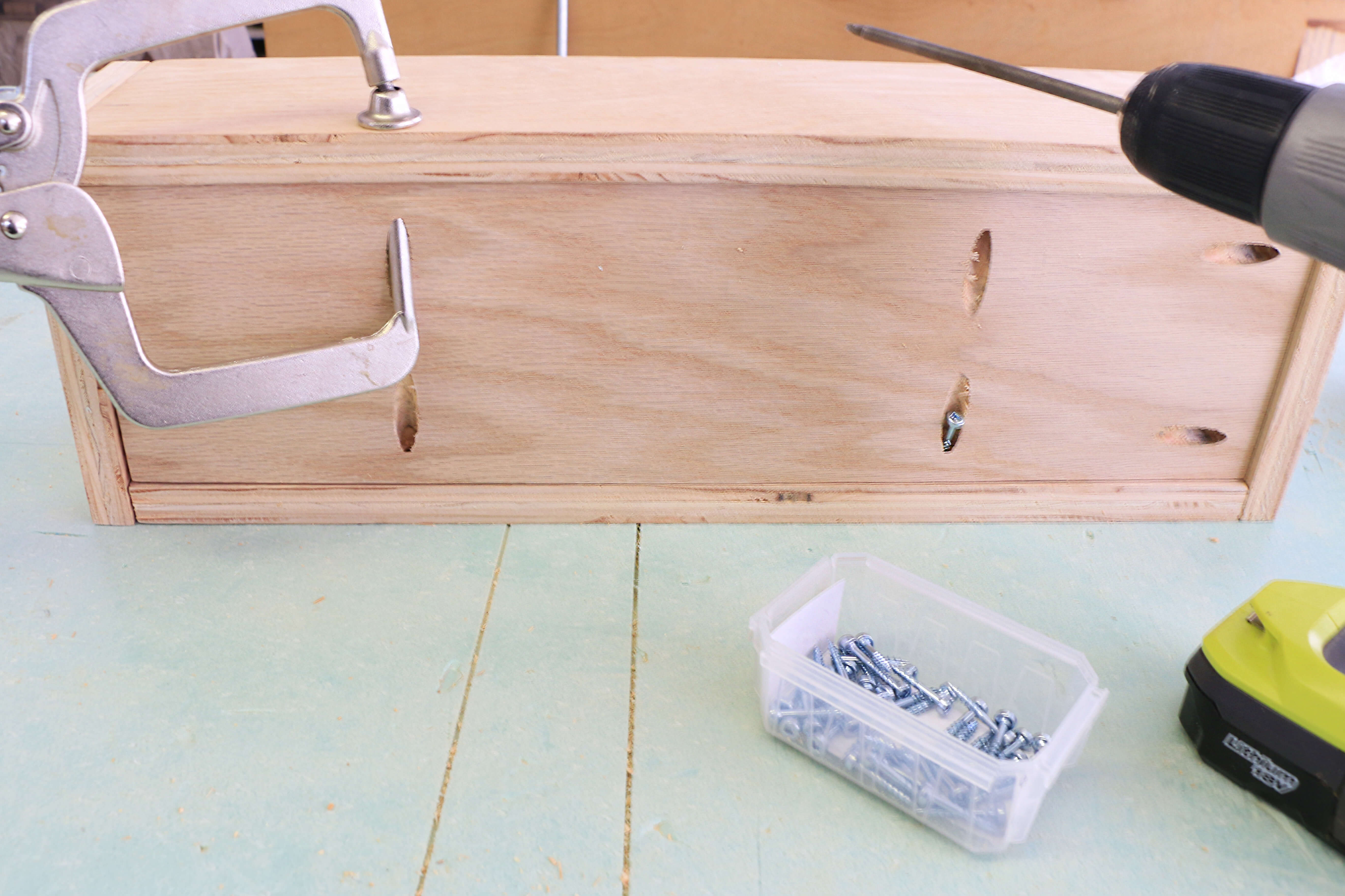 Attach-bottom-panel