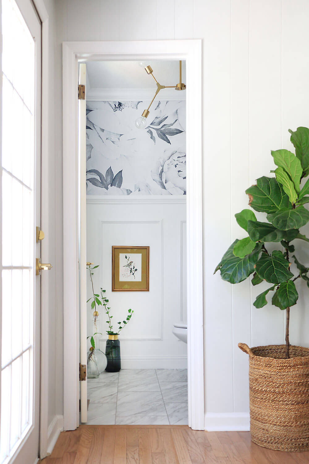 Bathroom-view-through-the-door